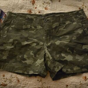 Eddie Bauer Camouflage Women's Cargo Shorts